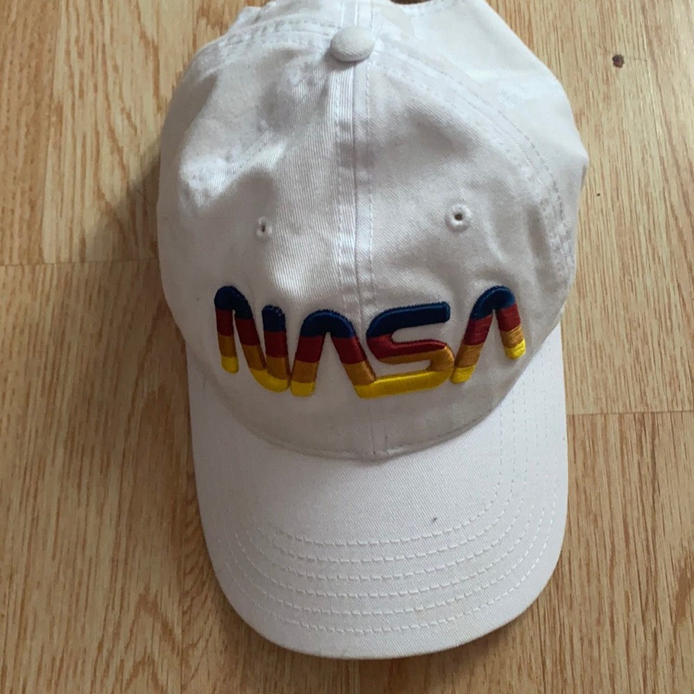 NASA hat 🧢